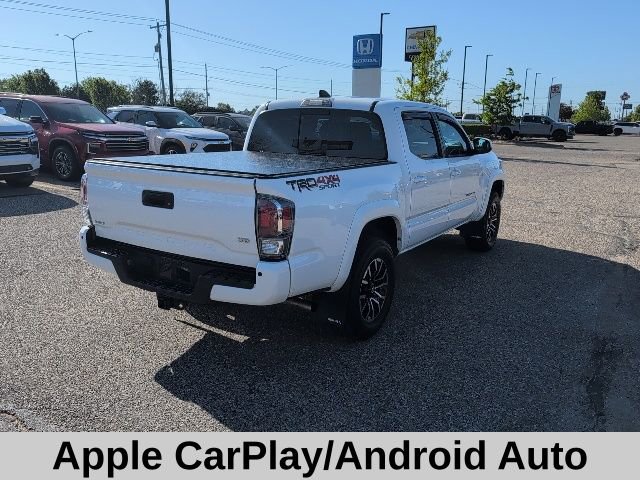Used 2020 Toyota Tacoma TRD Sport w/ TRD Premium Sport Package AWD/4WD image 17