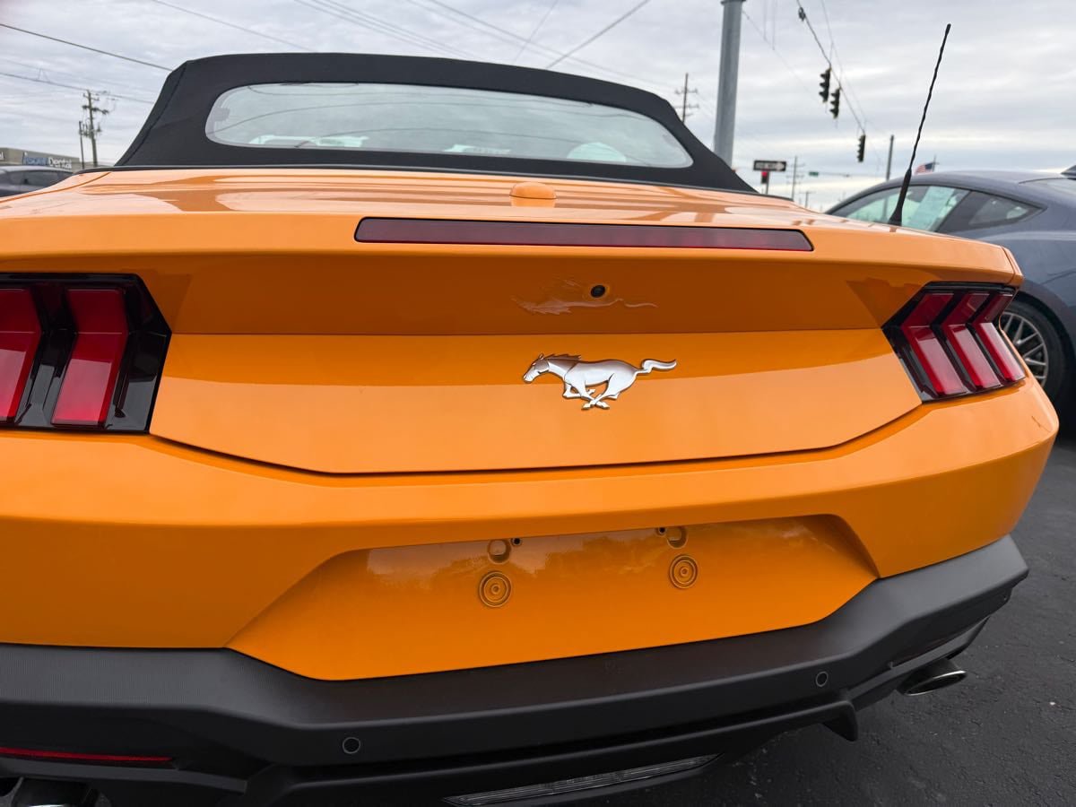 Used 2026 Ford Mustang Premium RWD image 7