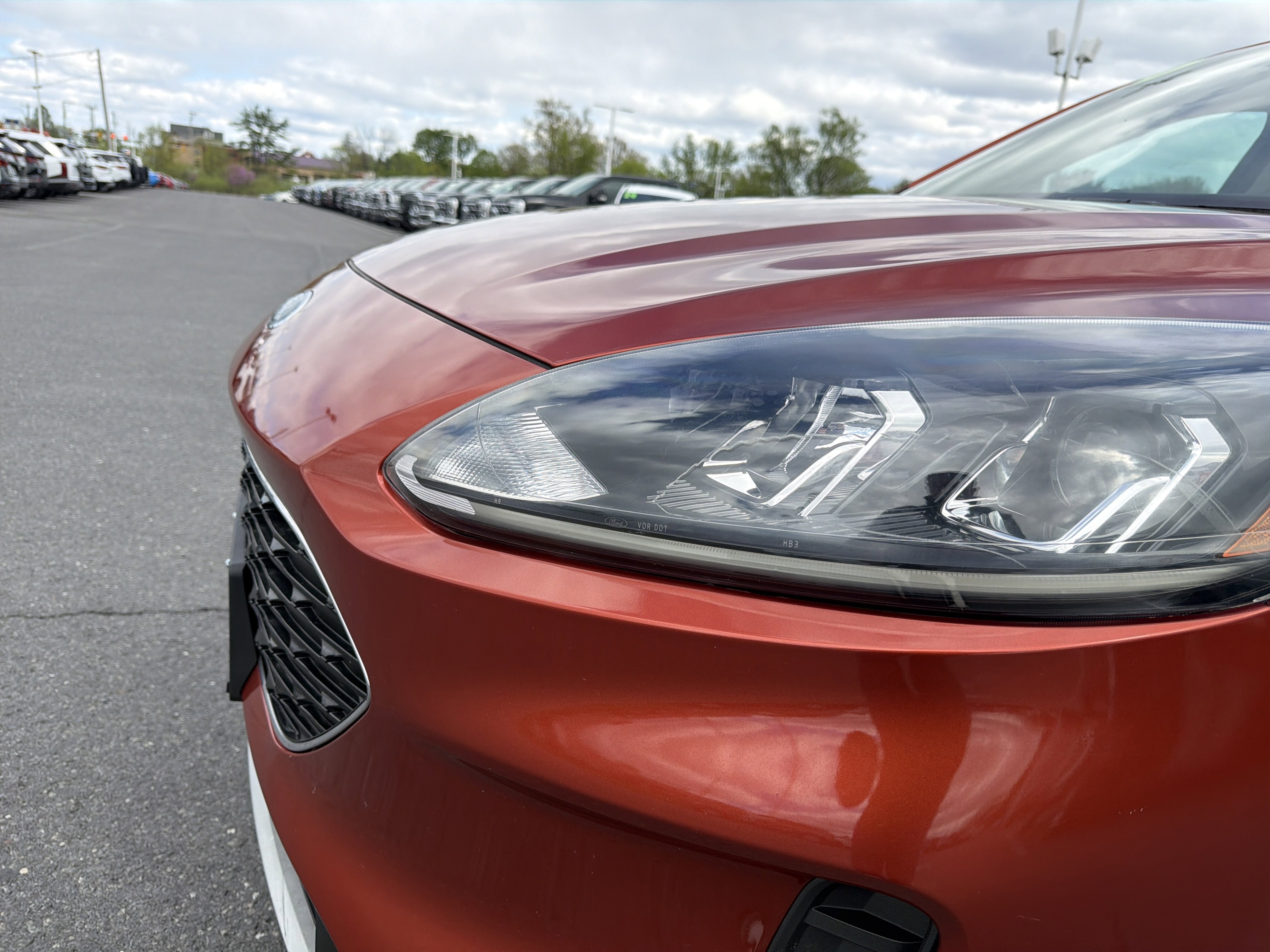 Used 2020 Ford Escape SE image 10