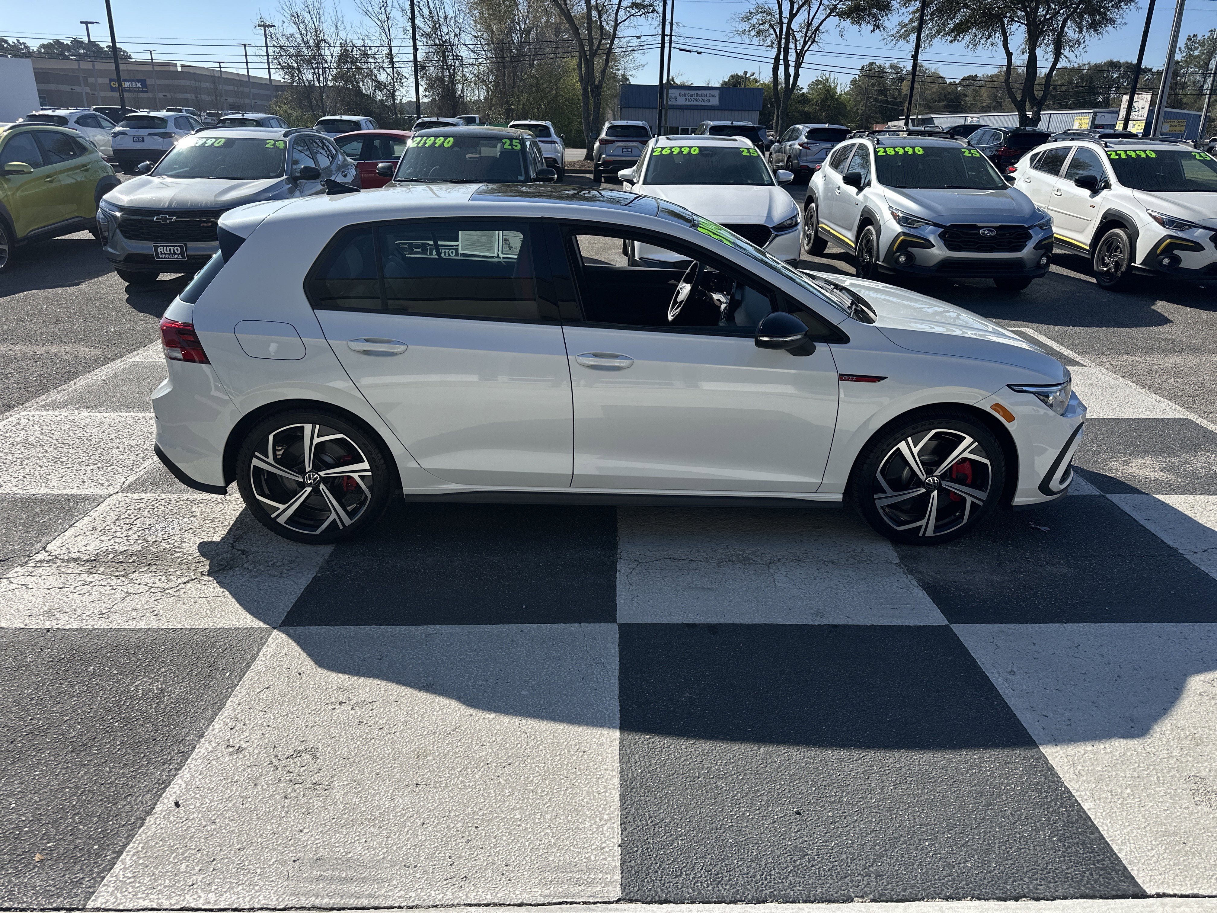 Used 2024 Volkswagen GTI SE image 3