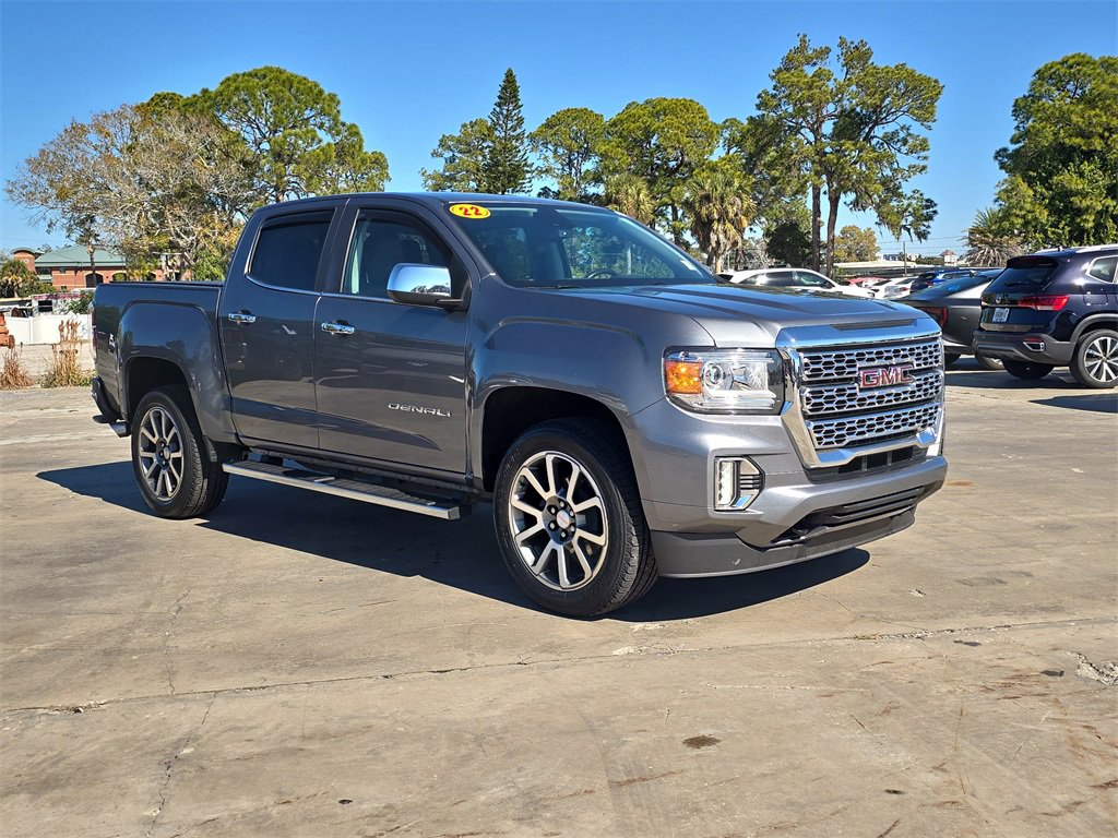Used 2022 GMC Canyon Denali image 2