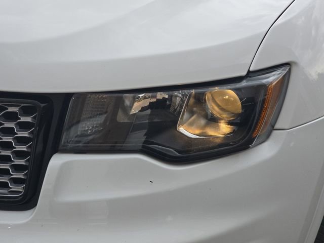 Used 2019 Jeep Grand Cherokee Altitude AWD/4WD image 32