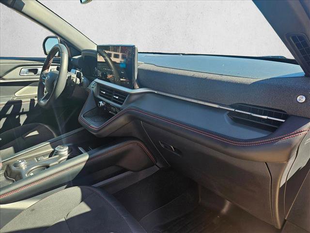 Used 2025 Ford Explorer ST image 19