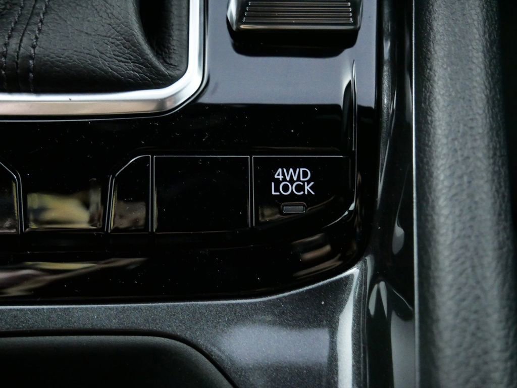 Used 2024 Jeep Compass Sport image 47