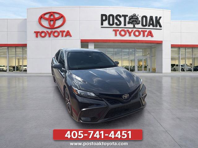 Used 2023 Toyota Camry SE FWD image 1