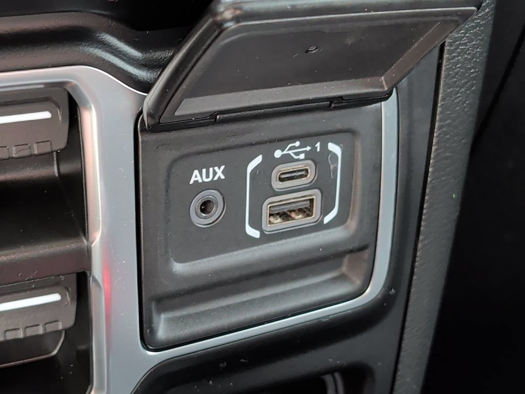 Used 2023 Jeep Wrangler Unlimited Rubicon 4xe w/ Cold Weather Group AWD/4WD image 28