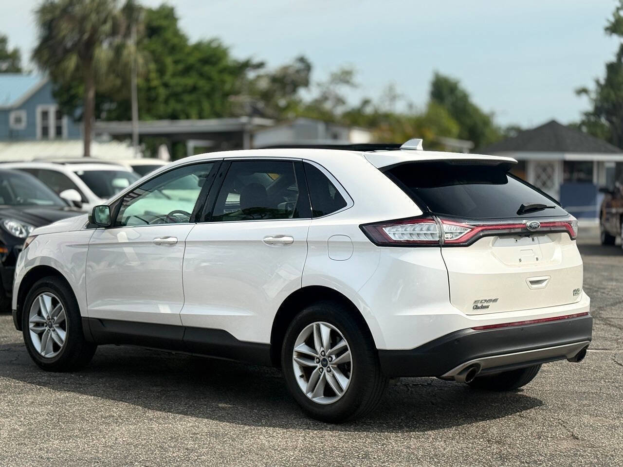 Used 2017 Ford Edge SEL w/ Equipment Group 201A FWD image 5