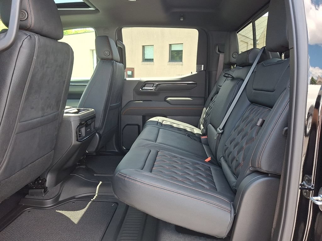 New 2026 GMC Sierra 1500 AT4 w/ AT4 Premium Package AWD/4WD image 6