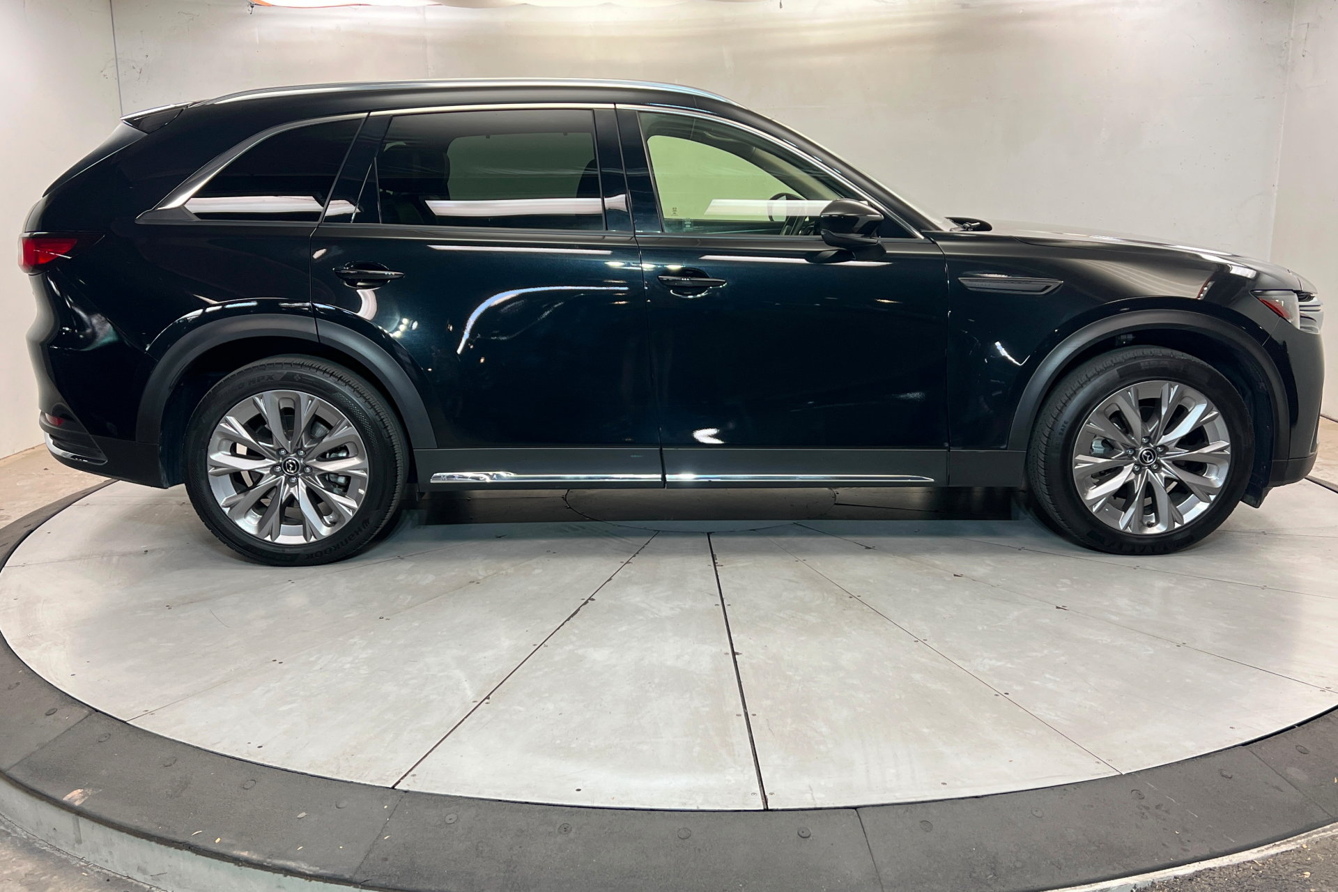 Used 2024 MAZDA CX-90 3.3 Turbo w/ Premium Package AWD/4WD image 6
