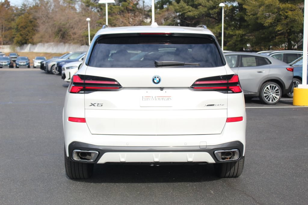 New 2026 BMW X5 xDrive50e w/ M Sport Package AWD/4WD image 6