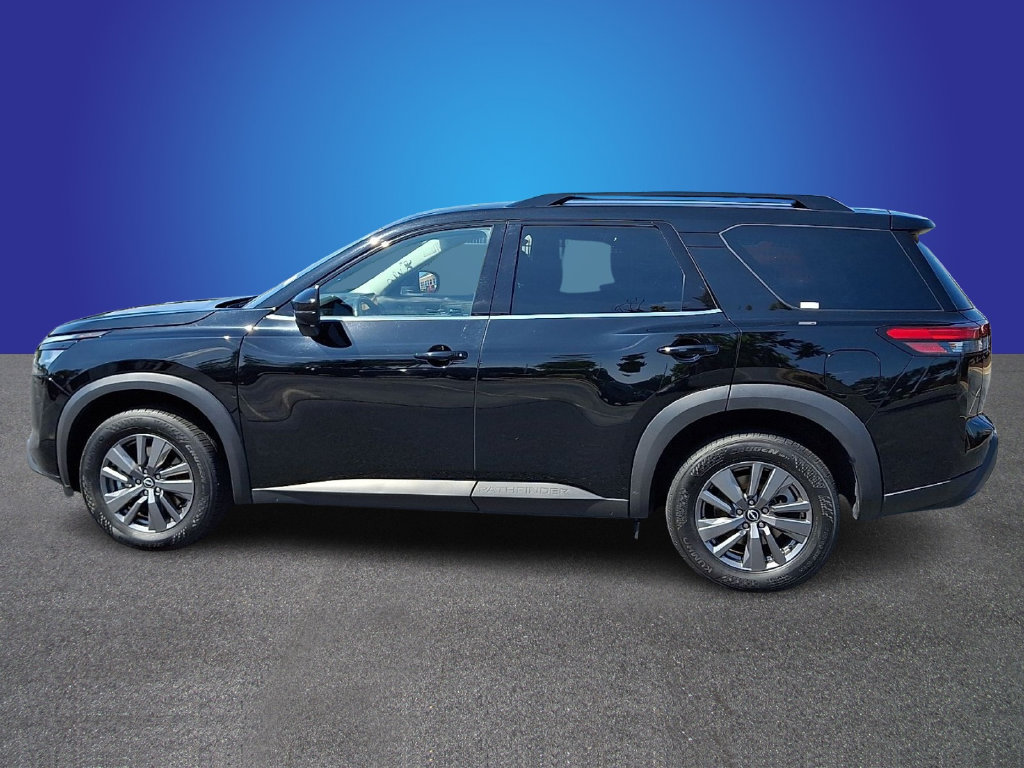 Used 2025 Nissan Pathfinder SV AWD/4WD image 7
