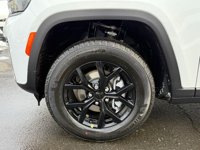 New 2026 Jeep Grand Cherokee Altitude image 16