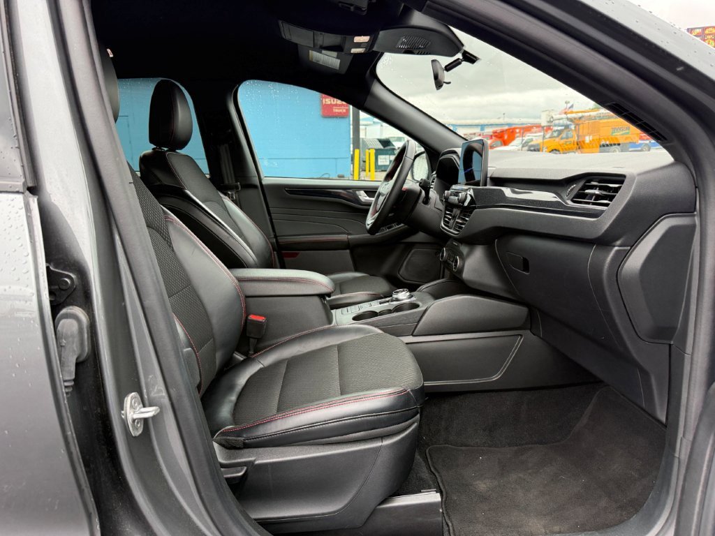 Used 2025 Ford Escape ST-Line AWD/4WD image 22