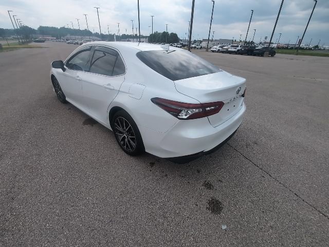 Used 2023 Toyota Camry XLE FWD image 8