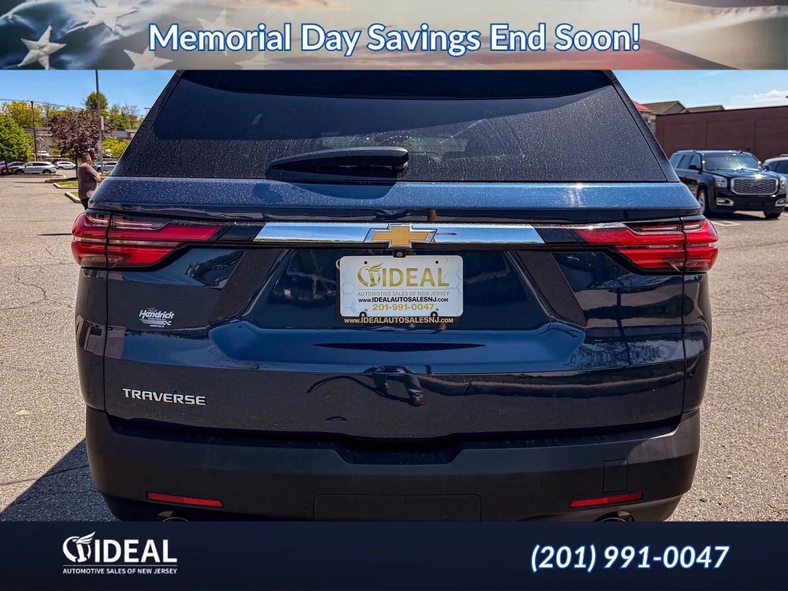 Used 2022 Chevrolet Traverse LS FWD image 6
