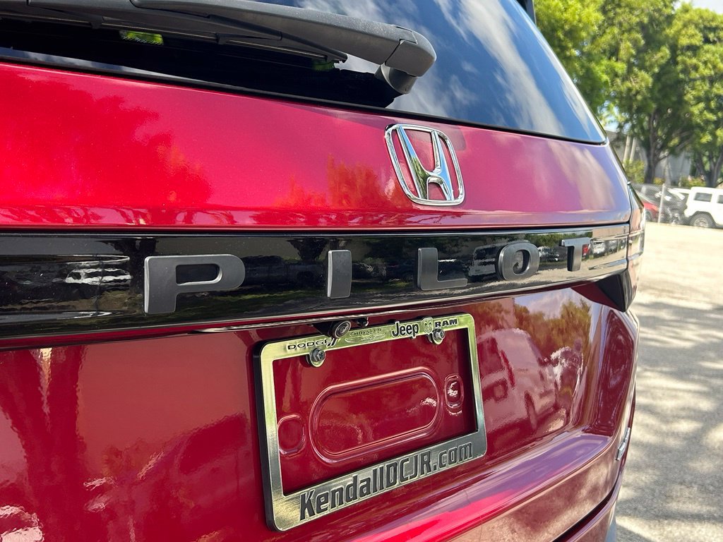 Used 2024 Honda Pilot Elite image 36