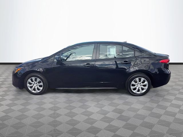 Used 2023 Toyota Corolla LE FWD image 4