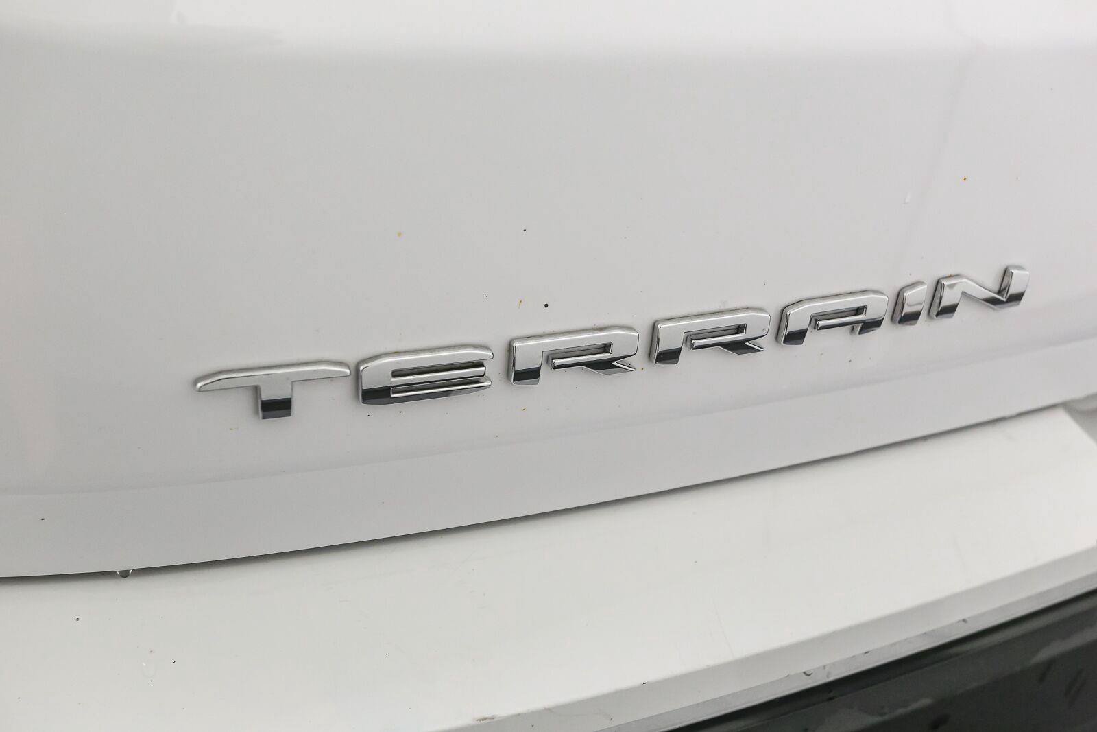 Used 2023 GMC Terrain AT4 AWD/4WD image 12