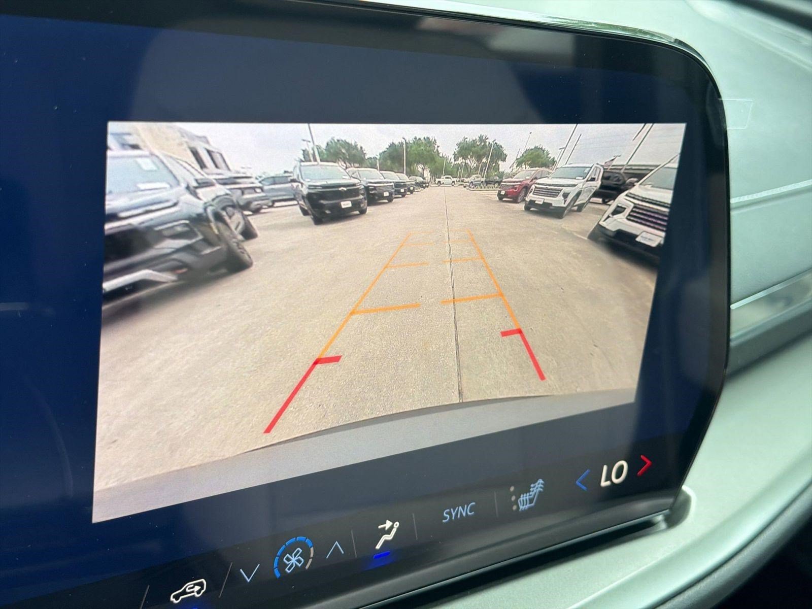 New 2026 Chevrolet Traverse LT FWD image 24