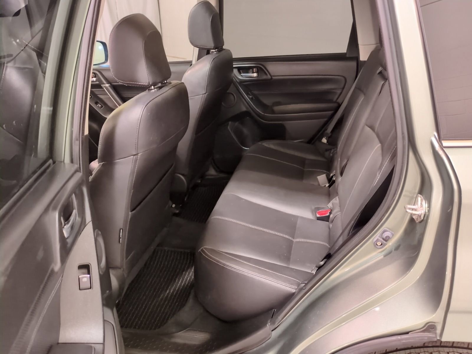 Used 2017 Subaru Forester 2.5i Touring w/ Popular Package #2 image 15