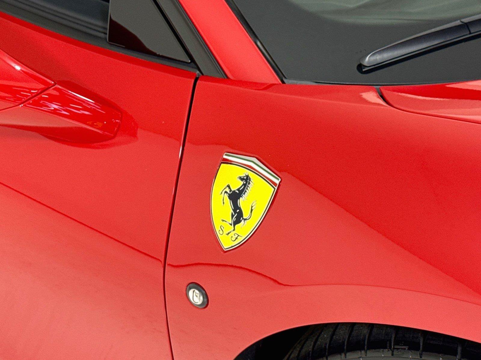 Used 2021 Ferrari F8 Tributo RWD image 35
