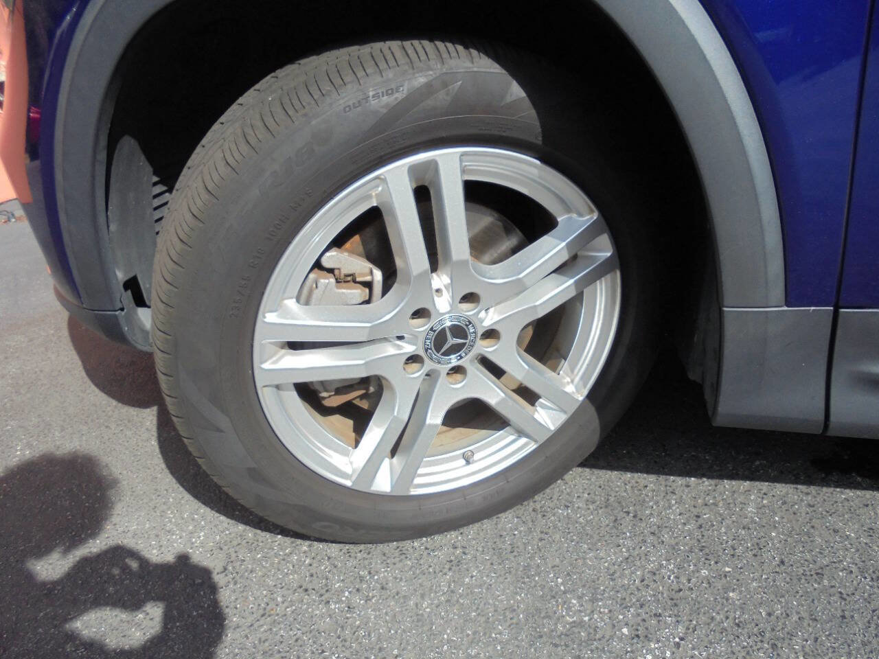 Used 2020 Mercedes-Benz GLB 250 4MATIC w/ Premium Package image 29