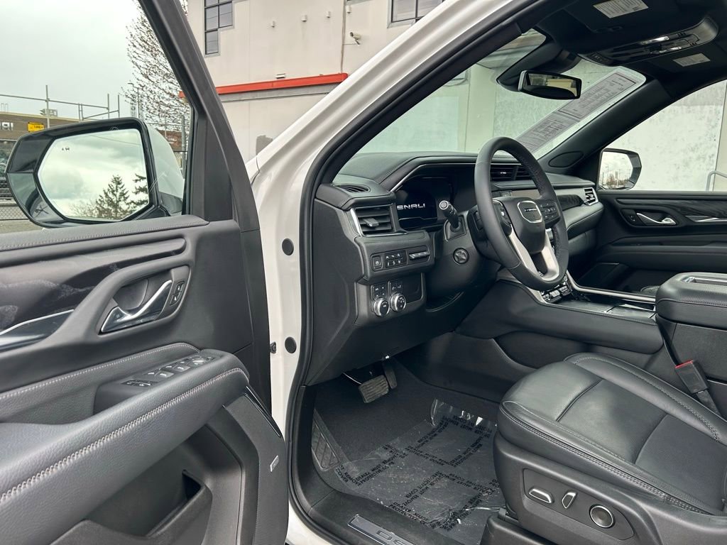 Used 2024 GMC Yukon Denali image 9