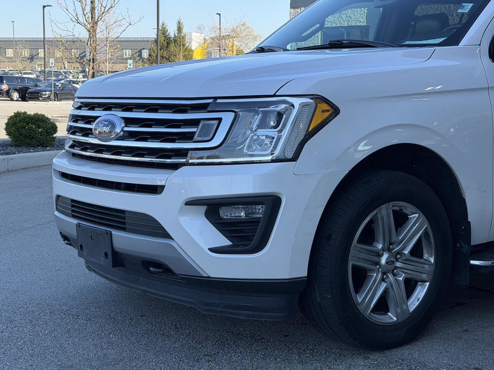 Used 2019 Ford Expedition Max XLT w/ Equipment Group 202A image 5