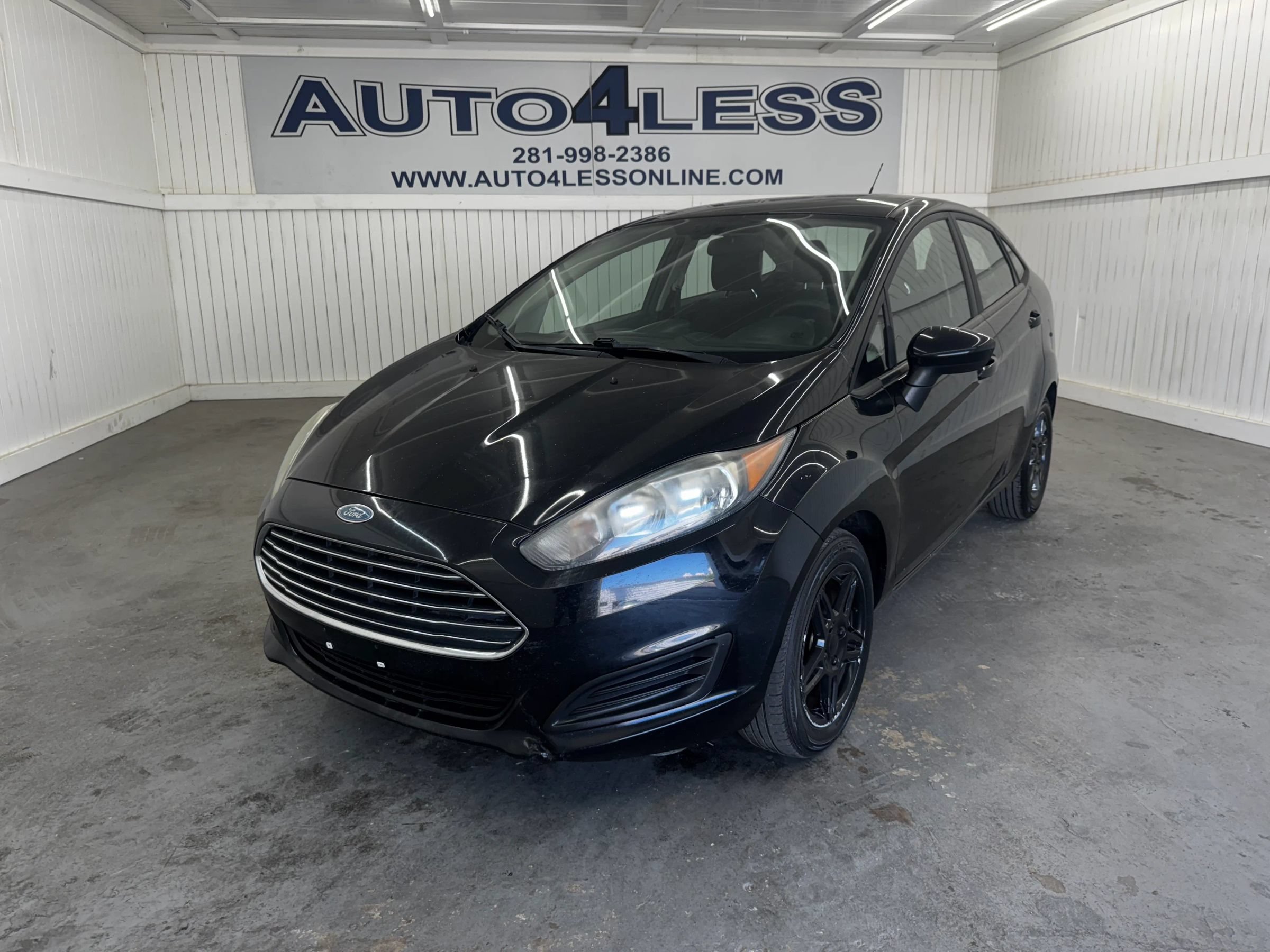 Used 2019 Ford Fiesta SE FWD image 1