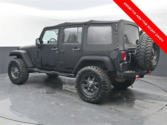 Used 2012 Jeep Wrangler Unlimited Sahara image 3