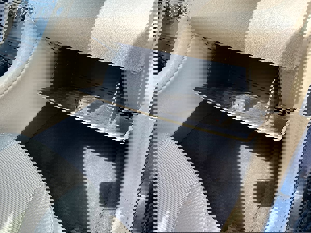 Used 2019 Ford Taurus SEL AWD/4WD image 18