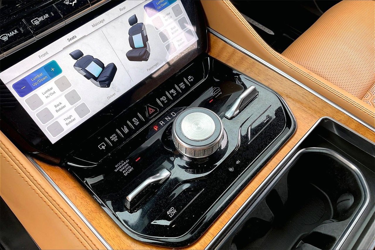 Used 2022 Jeep Grand Wagoneer Series III image 34