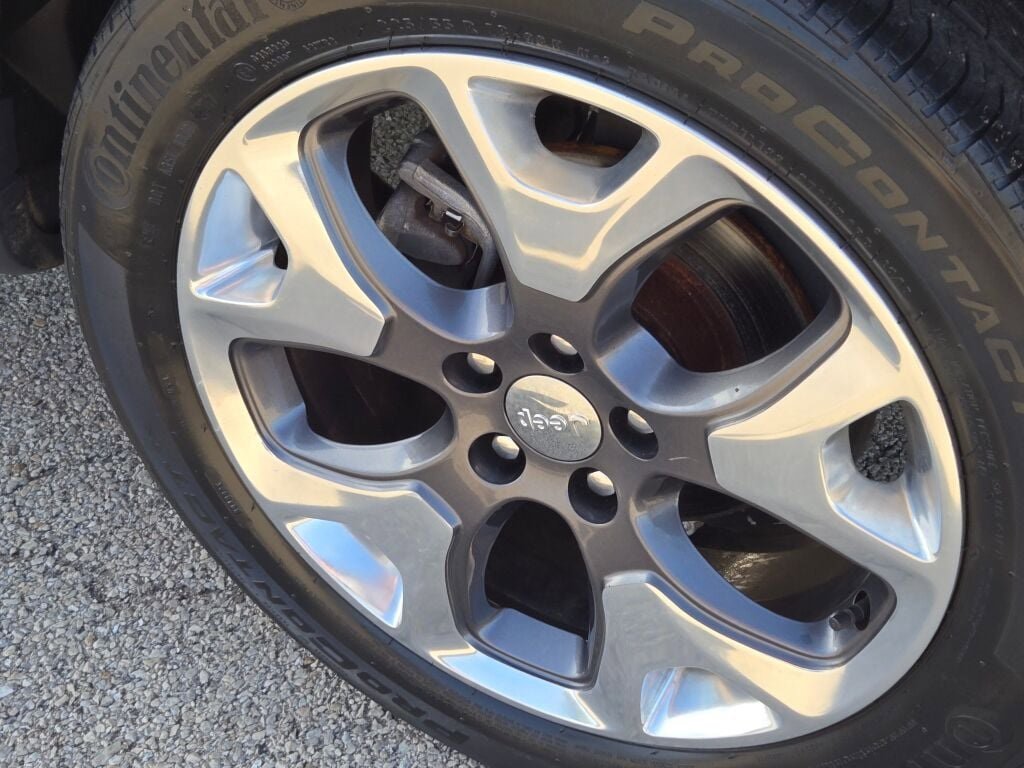 Used 2018 Jeep Compass Limited w/ Navigation Group image 16