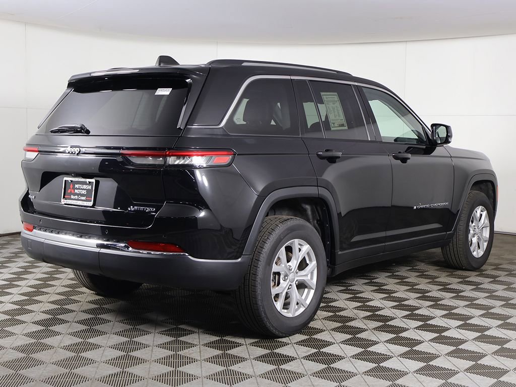 Used 2023 Jeep Grand Cherokee Limited AWD/4WD image 12