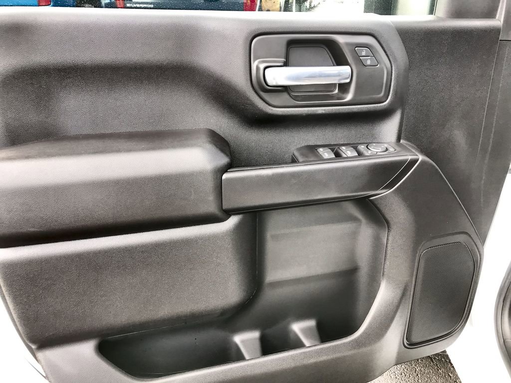 Used 2025 Chevrolet Silverado 2500 Custom w/ Custom Value Package image 13