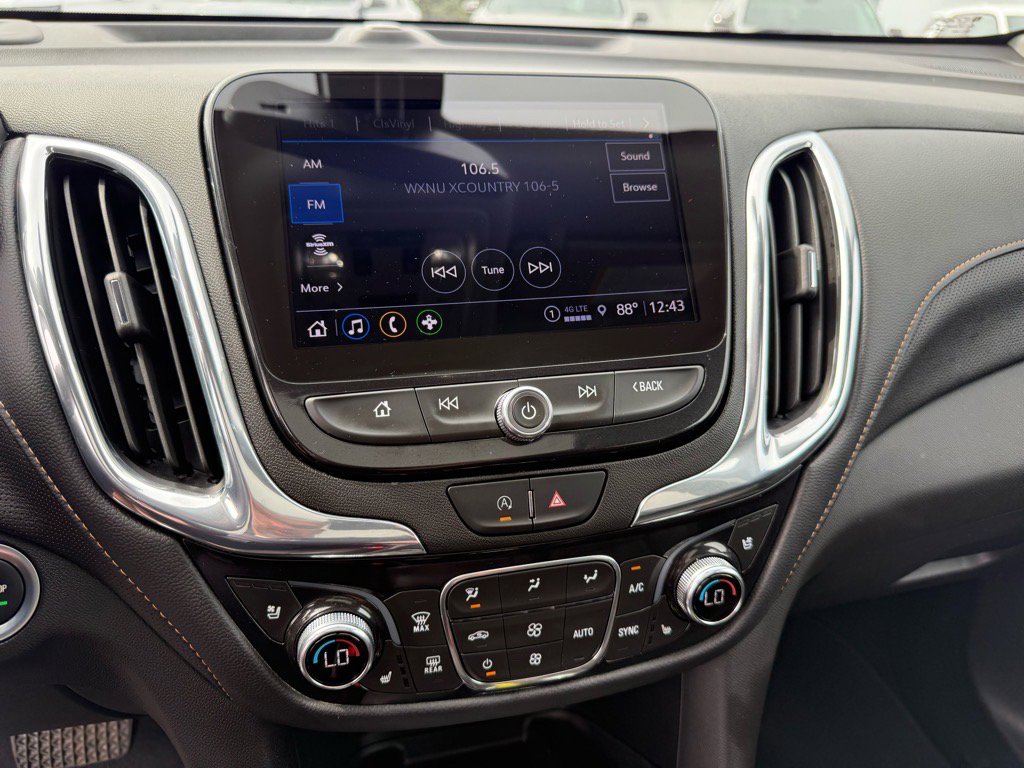 Used 2023 Chevrolet Equinox Premier image 21