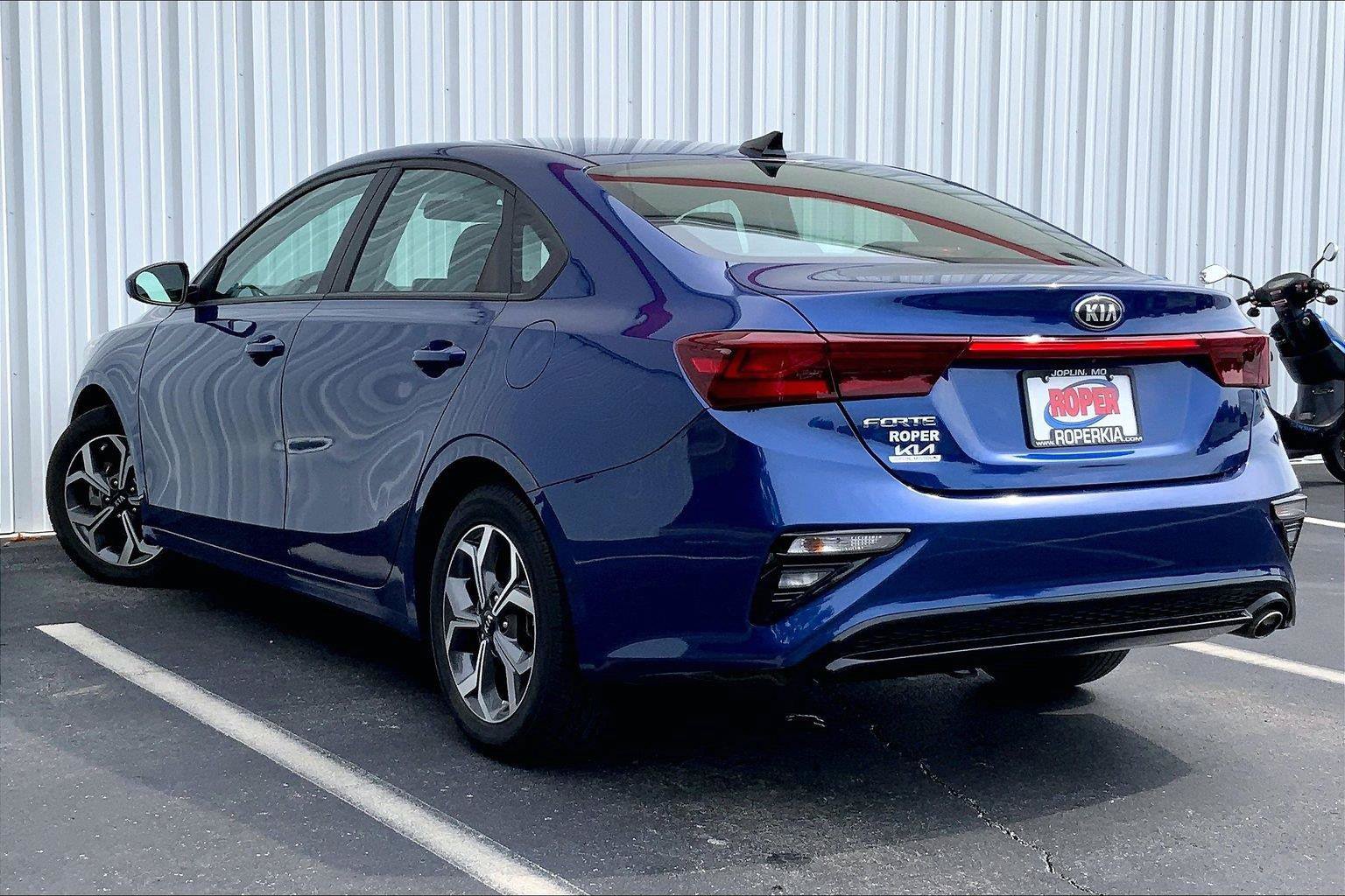 Used 2021 Kia Forte LXS FWD image 9