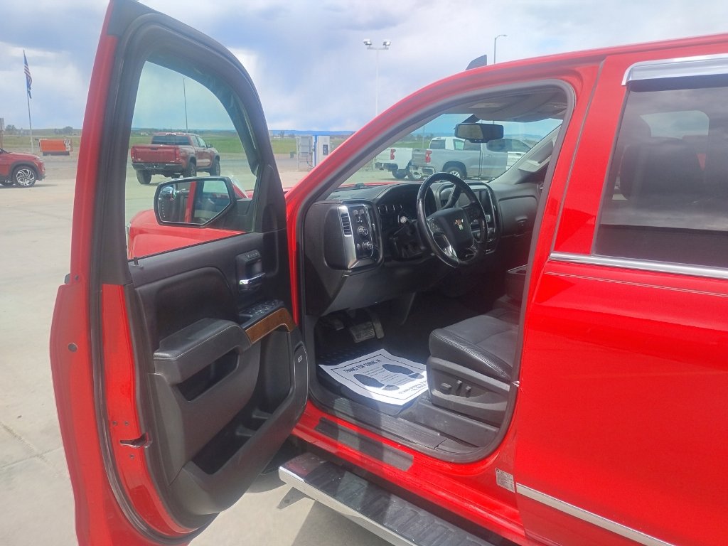 Used 2016 Chevrolet Silverado 1500 LTZ w/ LTZ Plus Package AWD/4WD image 10