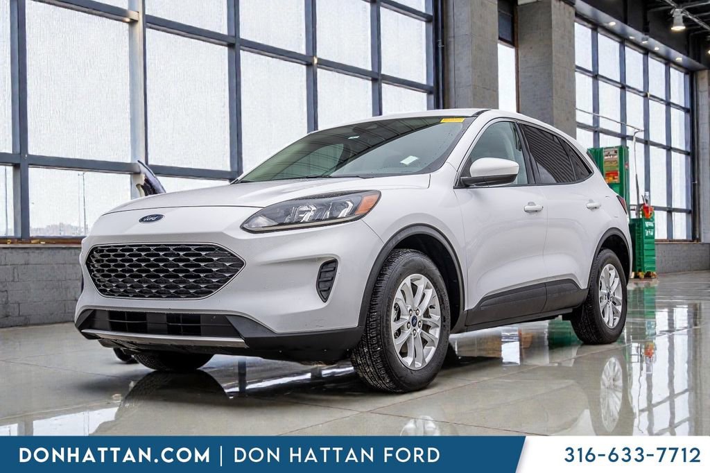 Used 2020 Ford Escape SE image 1