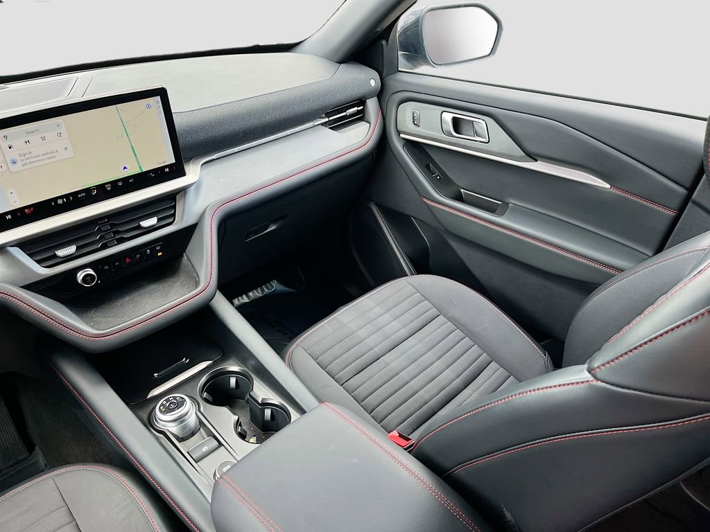 Used 2025 Ford Explorer ST-Line w/ ST-Line Street Pack image 22