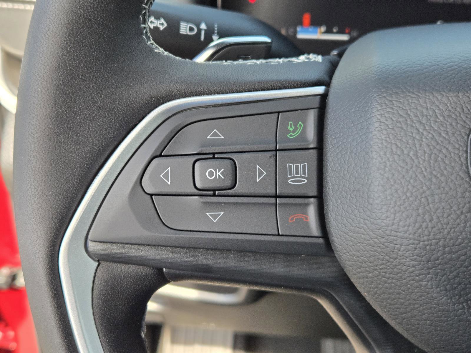 New 2025 Jeep Grand Cherokee L Altitude image 17