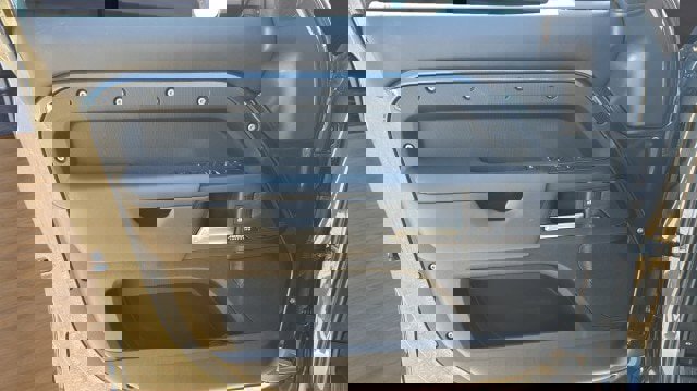 Used 2025 Land Rover Defender 110 X-Dynamic SE image 22