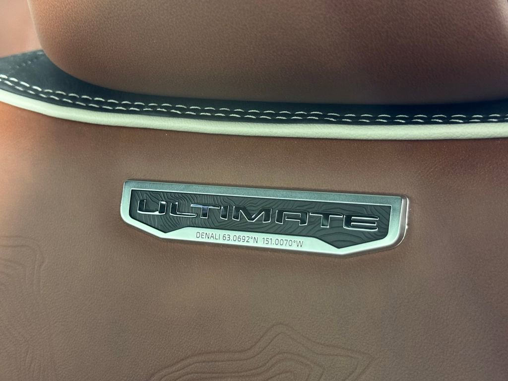 Used 2023 GMC Yukon Denali Ultimate image 17