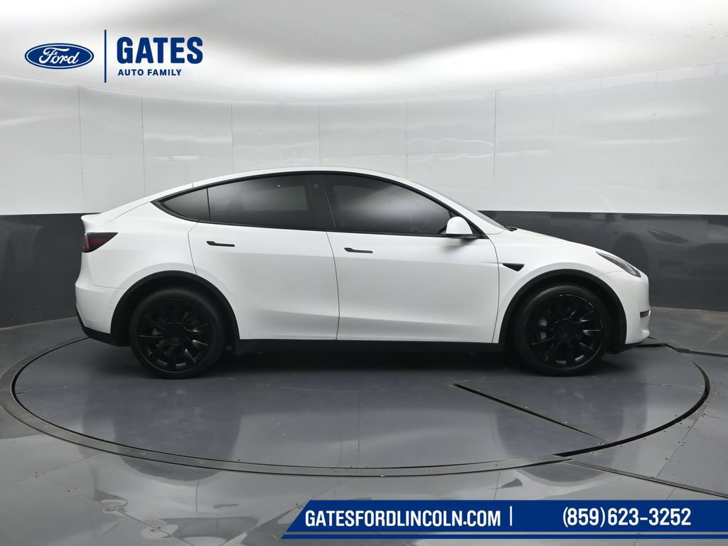 Used 2021 Tesla Model Y Long Range AWD/4WD image 3