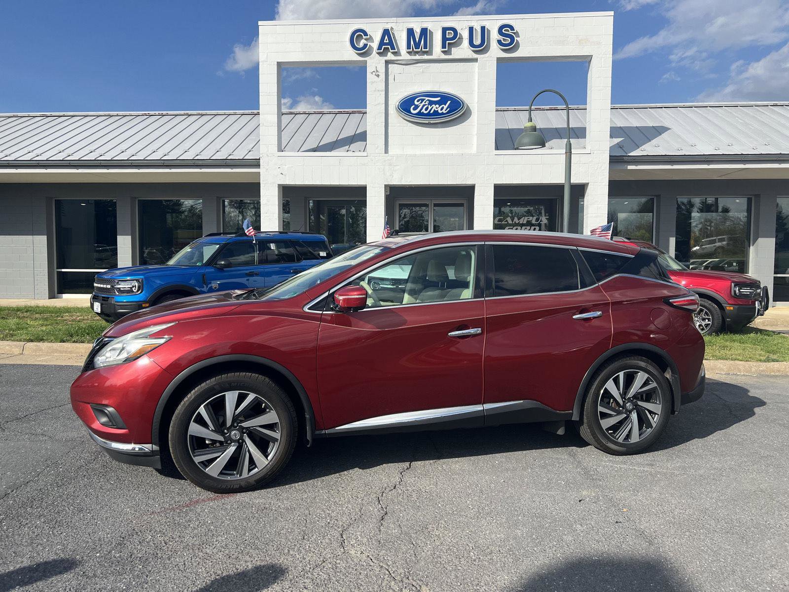 Used 2015 Nissan Murano Platinum w/ Platinum Technology Package AWD/4WD image 2