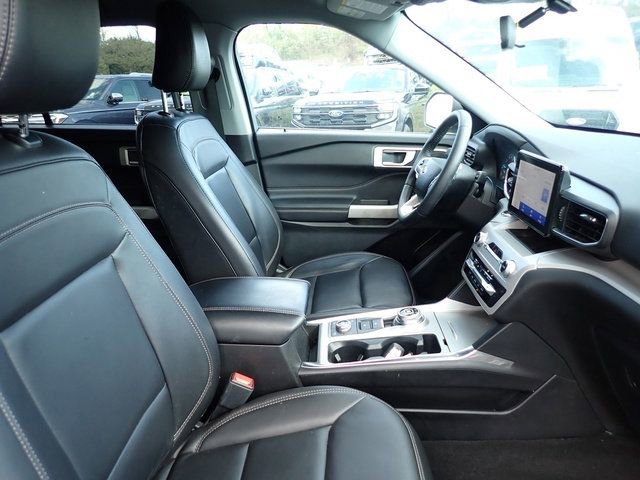 Used 2023 Ford Explorer XLT w/ Equipment Group 202A image 11