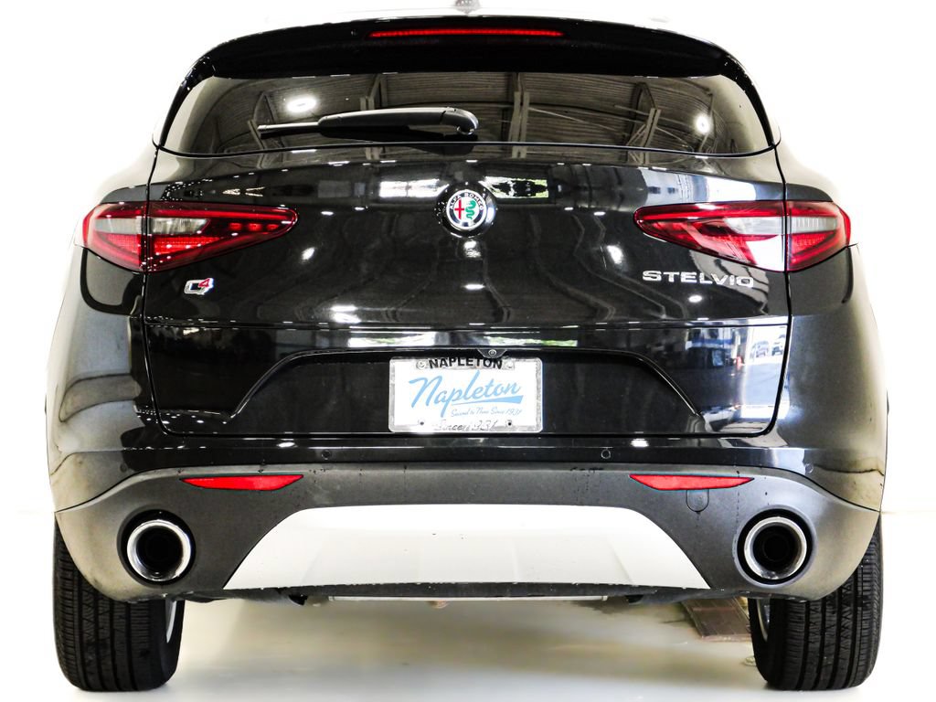 Used 2021 Alfa Romeo Stelvio Sprint w/ Sun & Sound Package AWD/4WD image 8