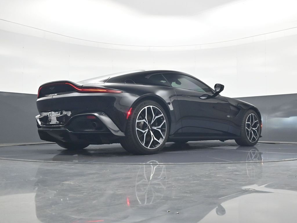 Used 2019 Aston Martin V8 Vantage Coupe image 24