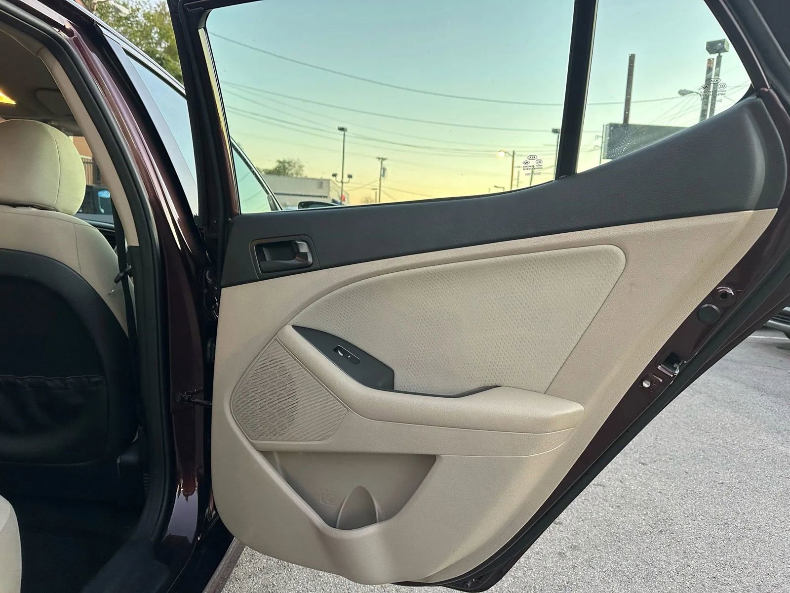 Used 2014 Kia Optima LX image 11