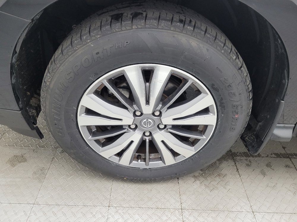 Used 2020 Nissan Pathfinder S AWD/4WD image 31